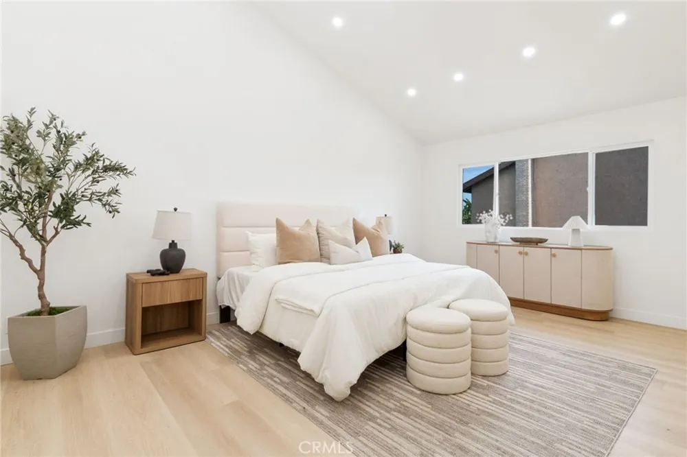 8032 Lancashire Circle La Palma, CA 90623