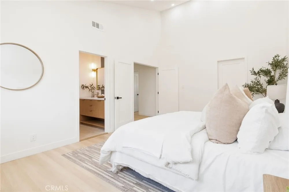 8032 Lancashire Circle La Palma, CA 90623
