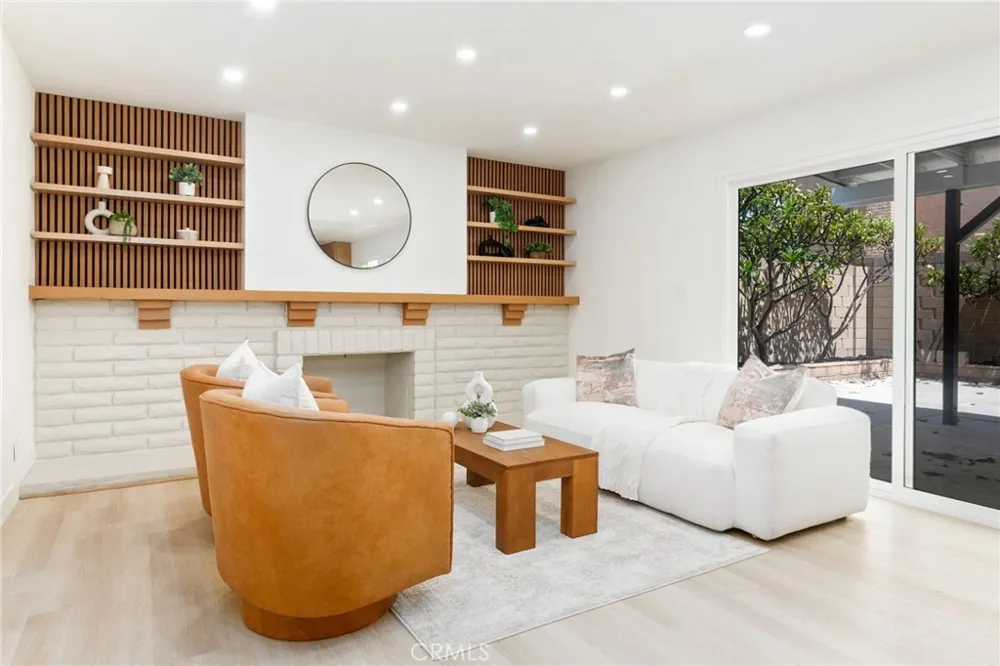 8032 Lancashire Circle La Palma, CA 90623
