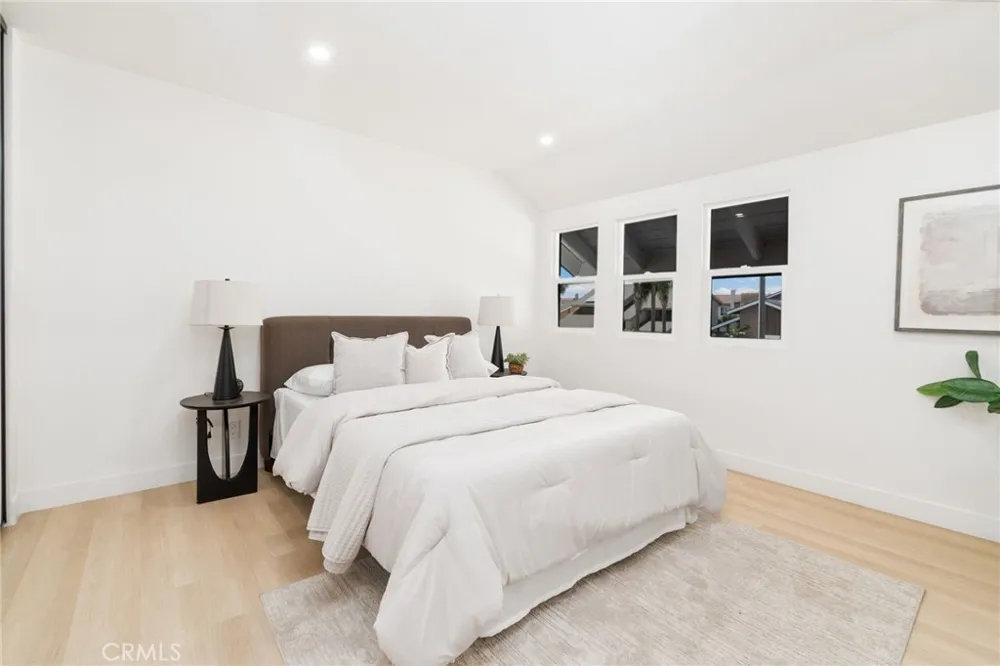 8032 Lancashire Circle La Palma, CA 90623