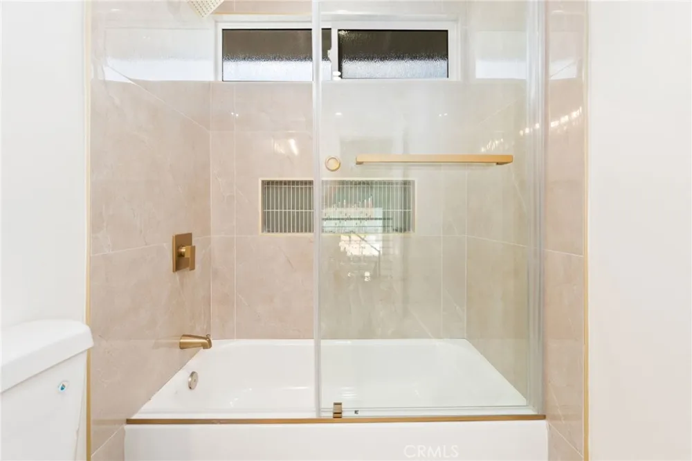 8032 Lancashire Circle La Palma, CA 90623