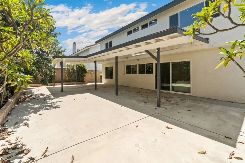 8032 Lancashire Circle La Palma, CA 90623