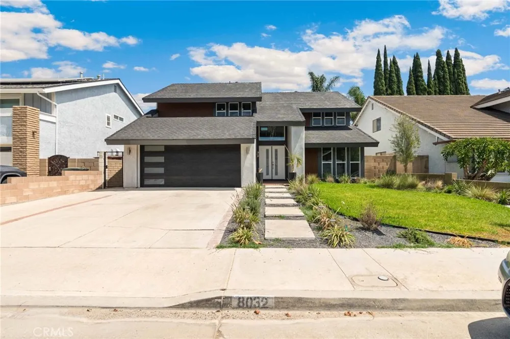 8032 Lancashire Circle La Palma, CA 90623