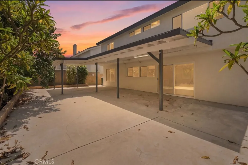 8032 Lancashire Circle La Palma, CA 90623