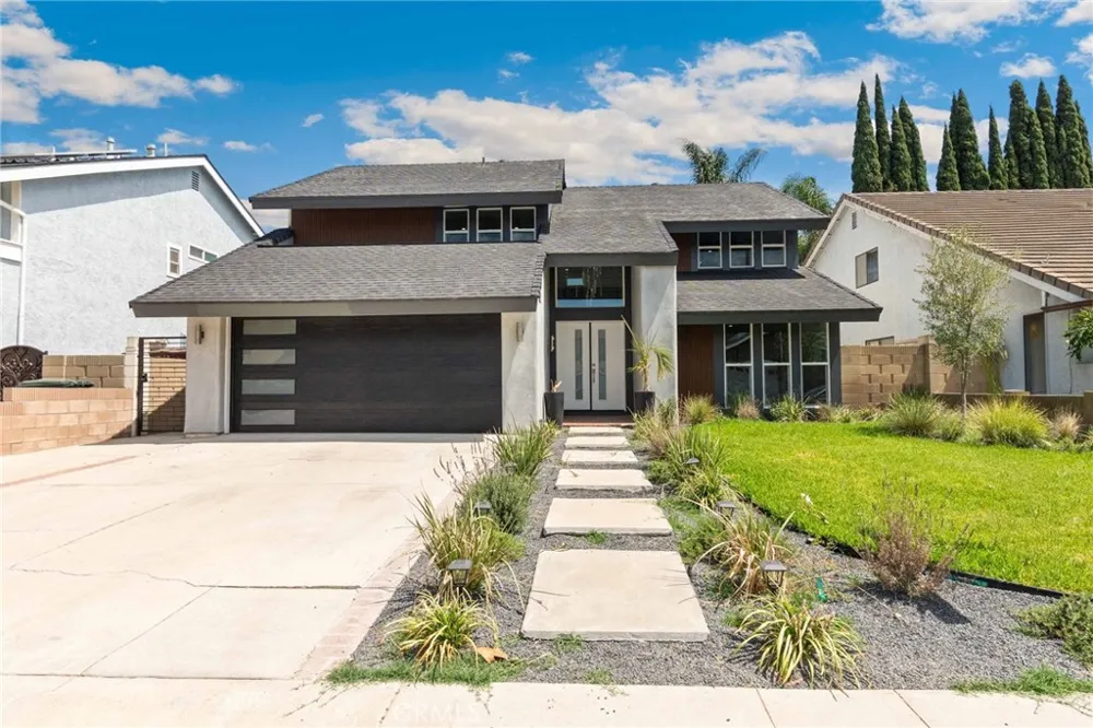 8032 Lancashire Circle La Palma, CA 90623