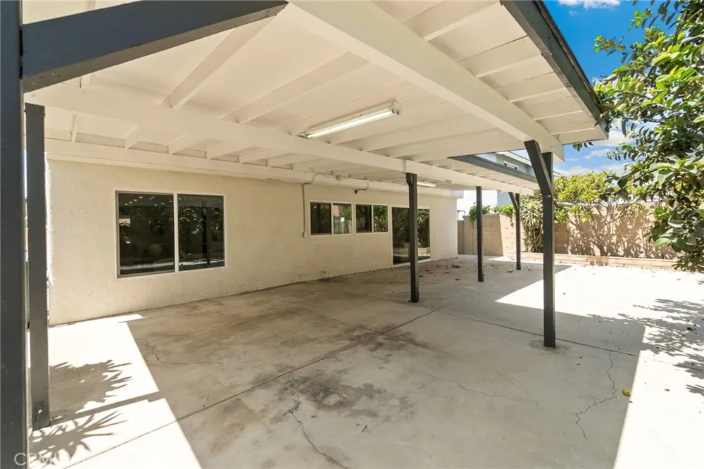 8032 Lancashire Circle La Palma, CA 90623