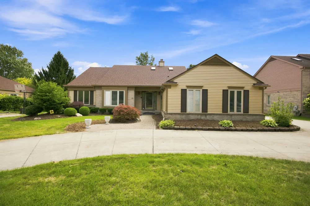 1553 Devonshire Drive Troy, MI 48098