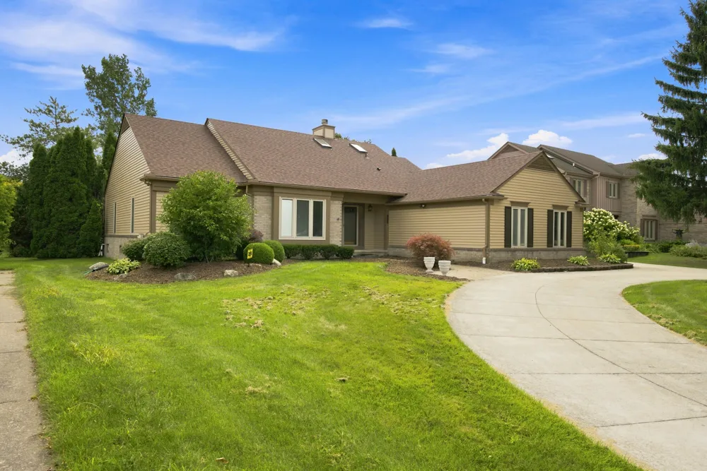1553 Devonshire Drive Troy, MI 48098