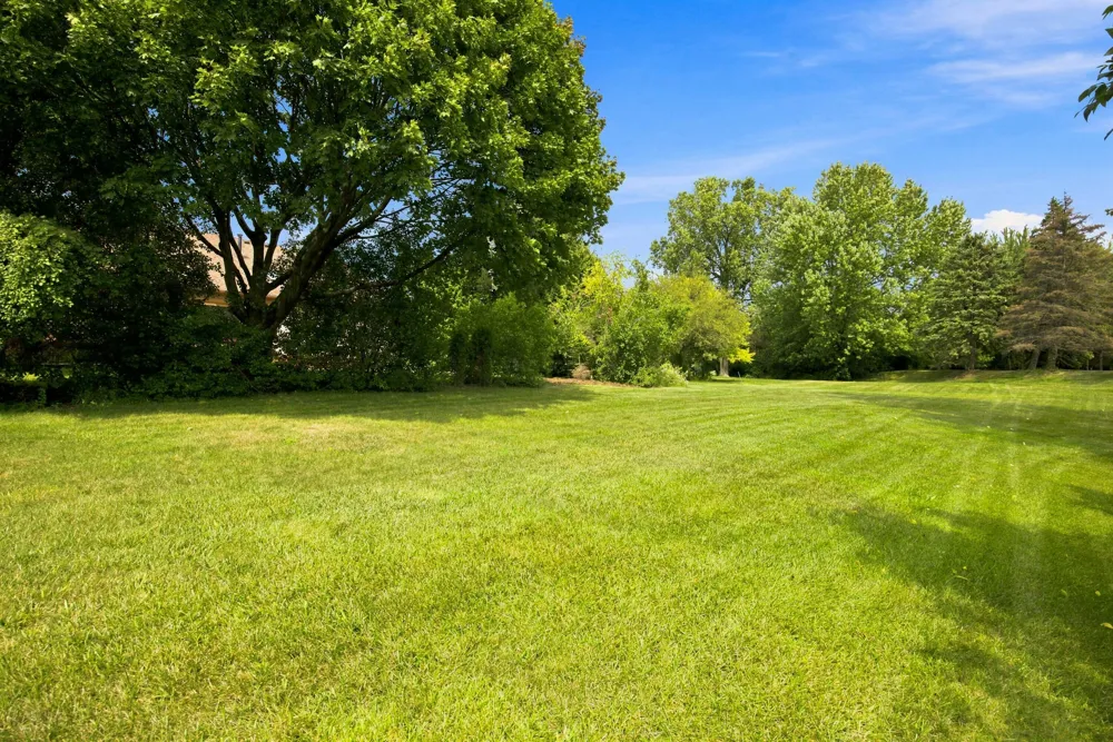 1553 Devonshire Drive Troy, MI 48098