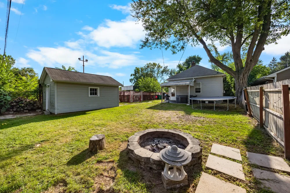 948 Prospect Road Ypsilanti, MI 48198