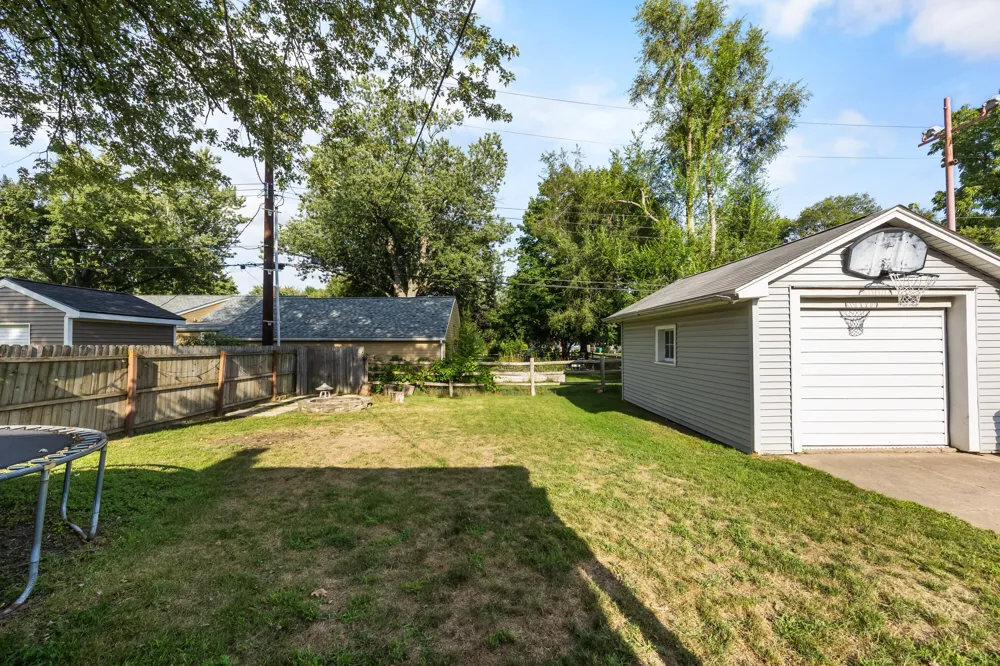 948 Prospect Road Ypsilanti, MI 48198