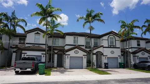 7616 NW 114th Path