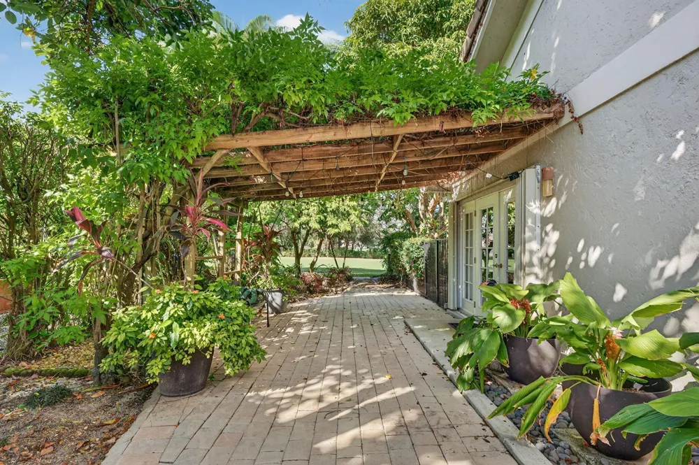 7205 MANDARIN DRIVE Boca Raton, FL 33433