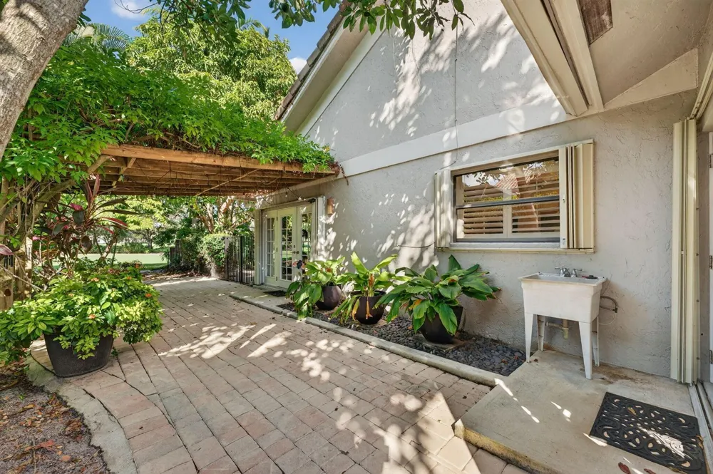 7205 MANDARIN DRIVE Boca Raton, FL 33433