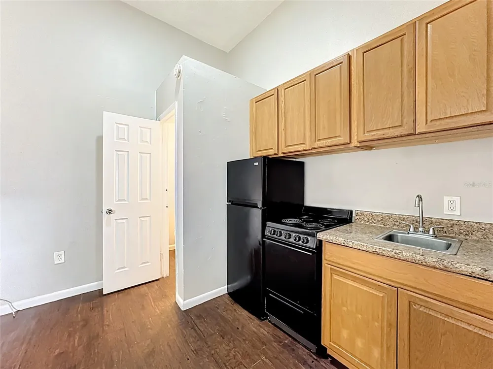 2795 L B MCLEOD ROAD #B Orlando, FL 32805