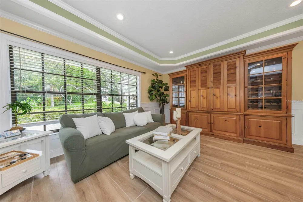 1620 COUNTRY LANE Dunedin, FL 34698