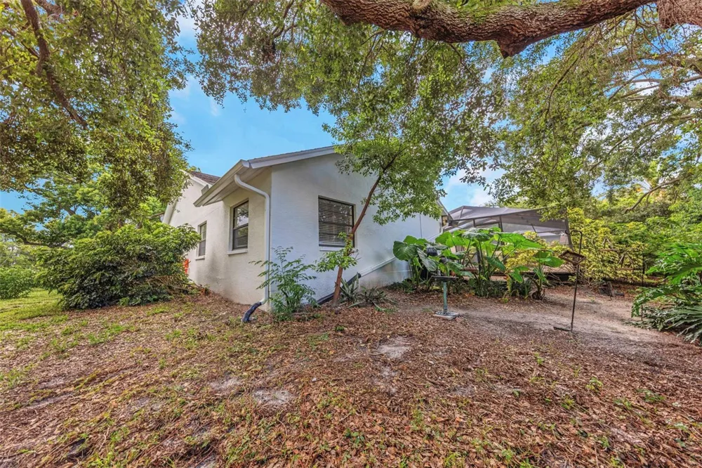 1620 COUNTRY LANE Dunedin, FL 34698