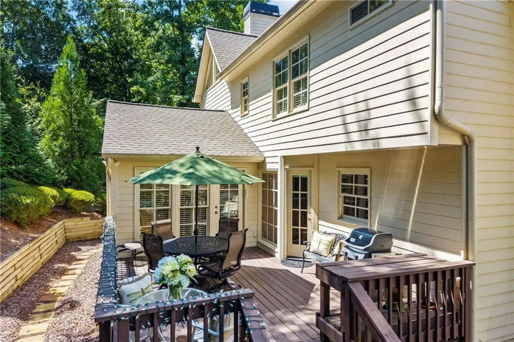 991 White Oak Pass Alpharetta, GA 30005