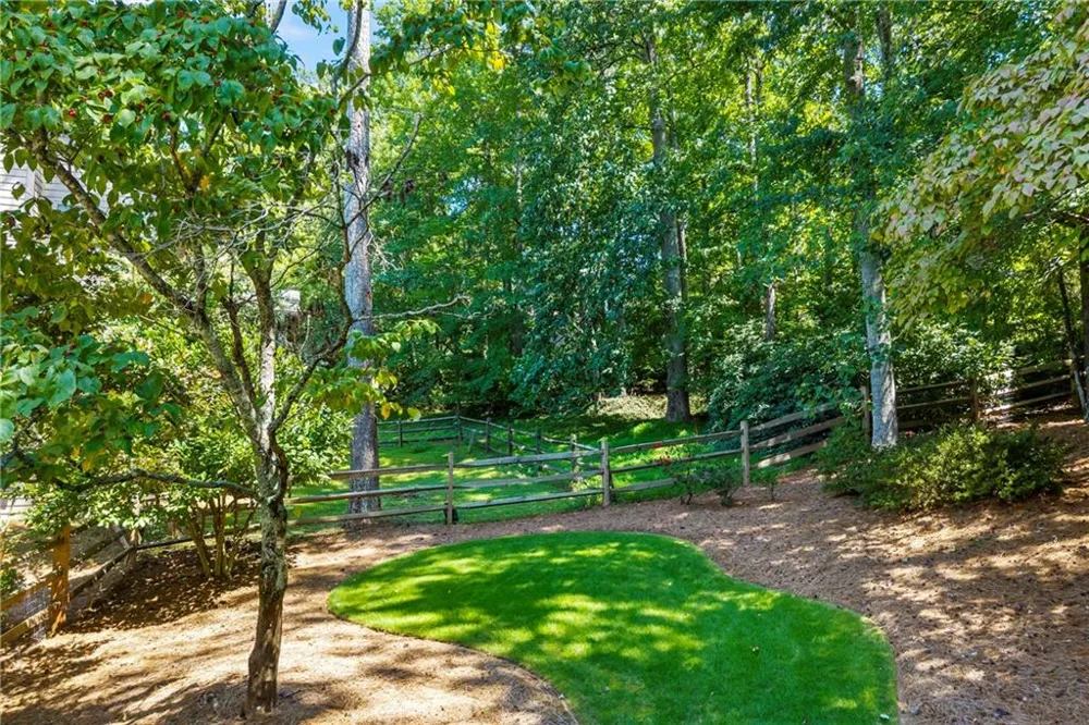 991 White Oak Pass Alpharetta, GA 30005