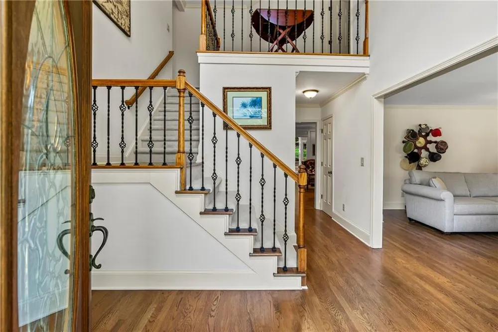 991 White Oak Pass Alpharetta, GA 30005
