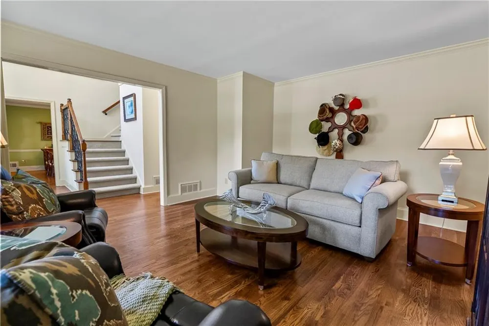 991 White Oak Pass Alpharetta, GA 30005