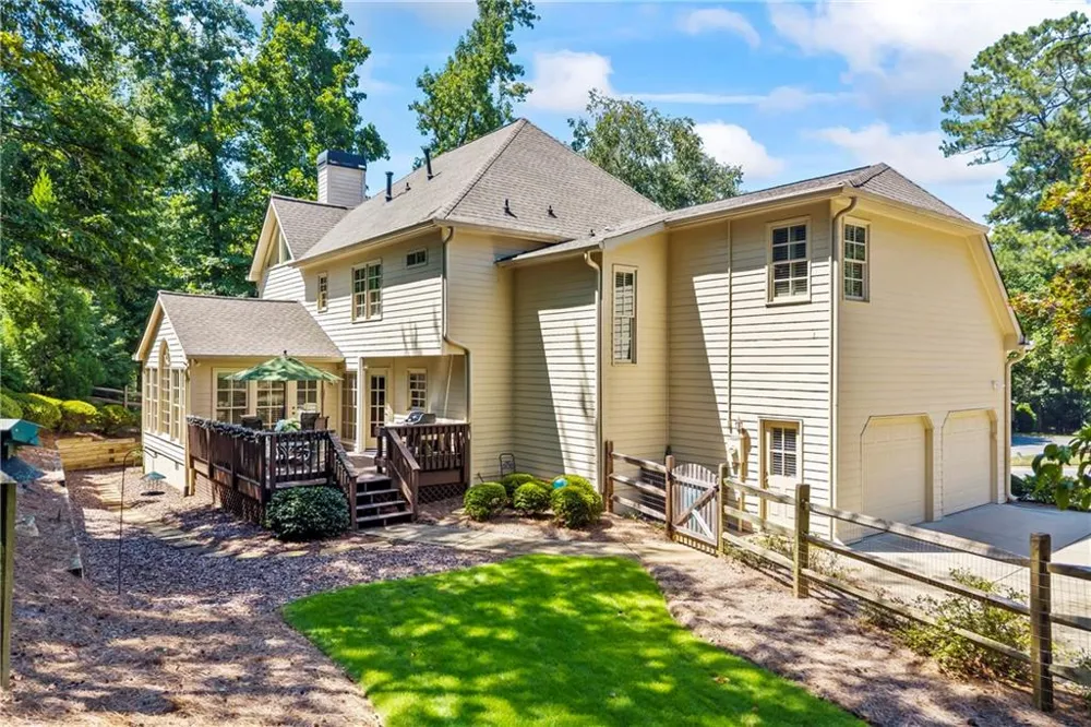 991 White Oak Pass Alpharetta, GA 30005