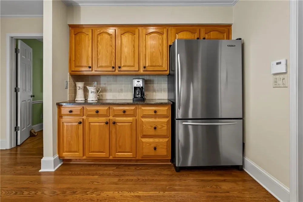 991 White Oak Pass Alpharetta, GA 30005