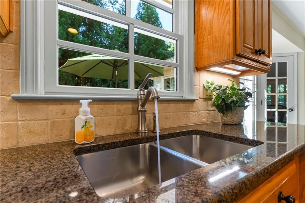 991 White Oak Pass Alpharetta, GA 30005