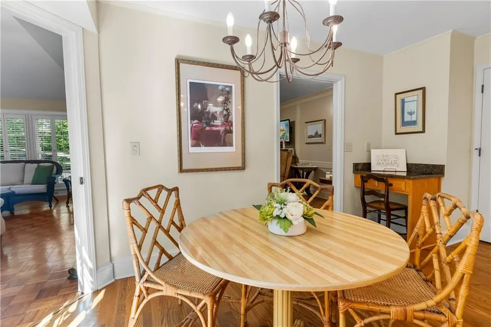 991 White Oak Pass Alpharetta, GA 30005