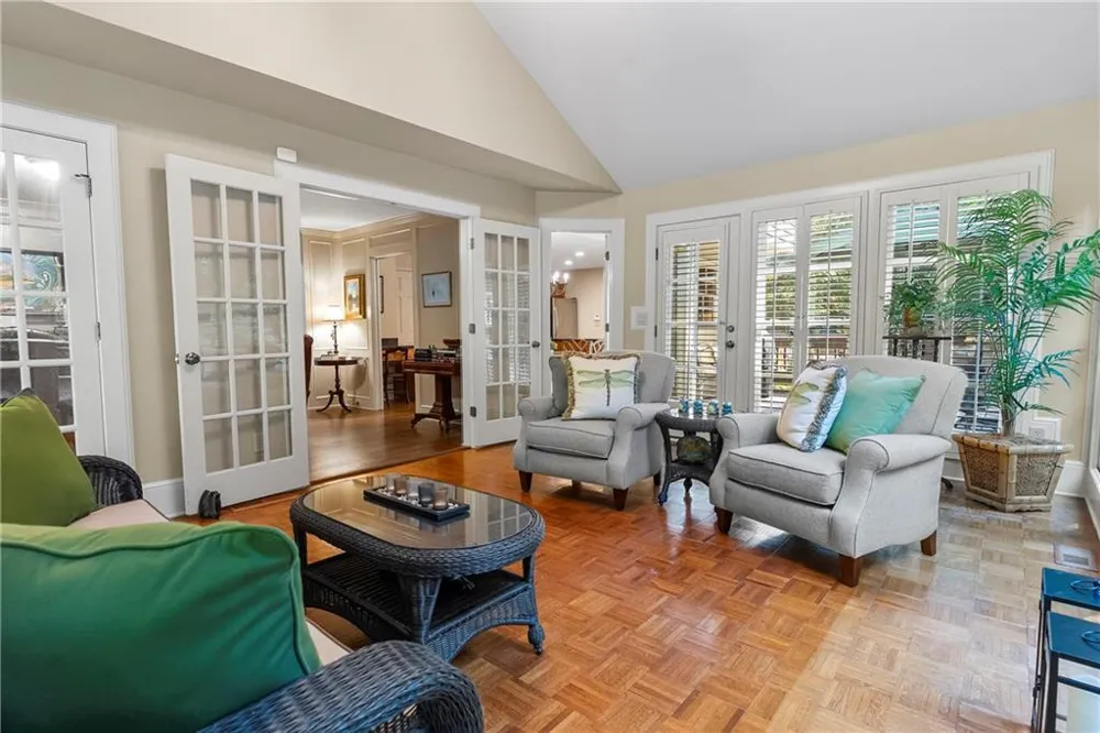 991 White Oak Pass Alpharetta, GA 30005