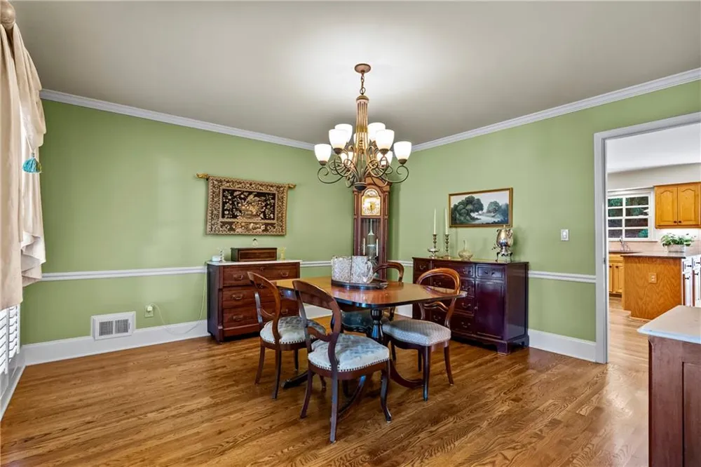 991 White Oak Pass Alpharetta, GA 30005