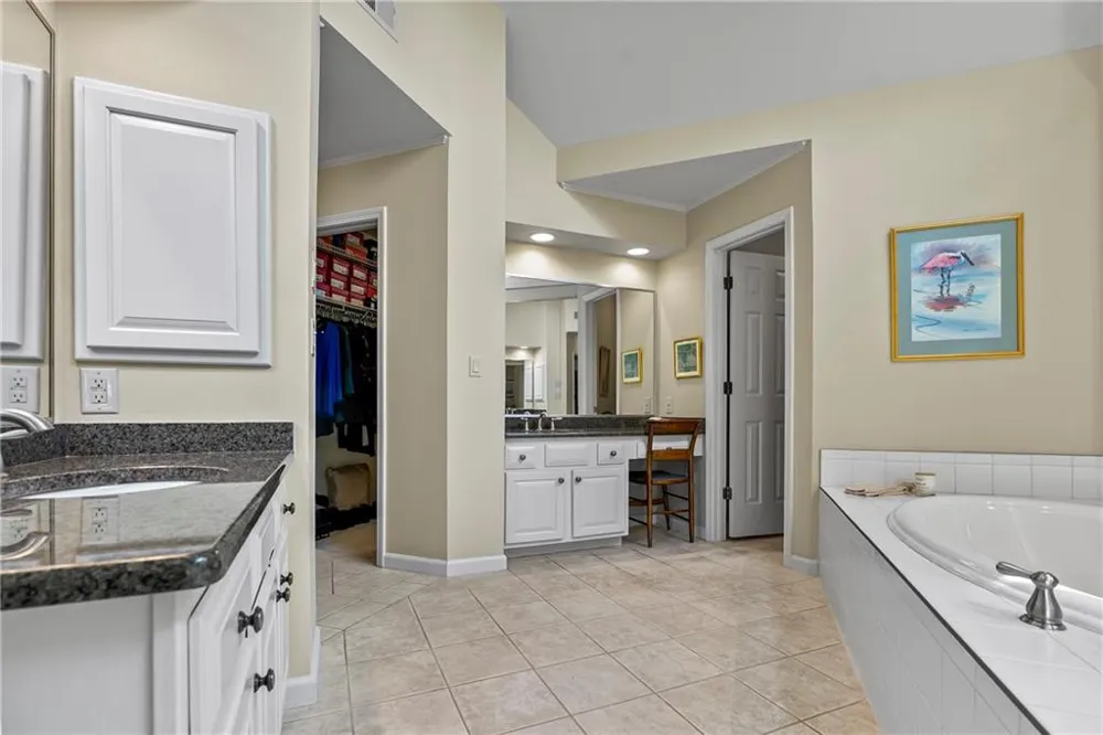 991 White Oak Pass Alpharetta, GA 30005