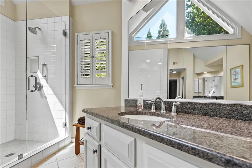 991 White Oak Pass Alpharetta, GA 30005
