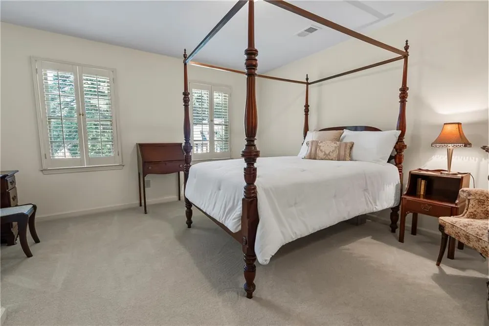 991 White Oak Pass Alpharetta, GA 30005