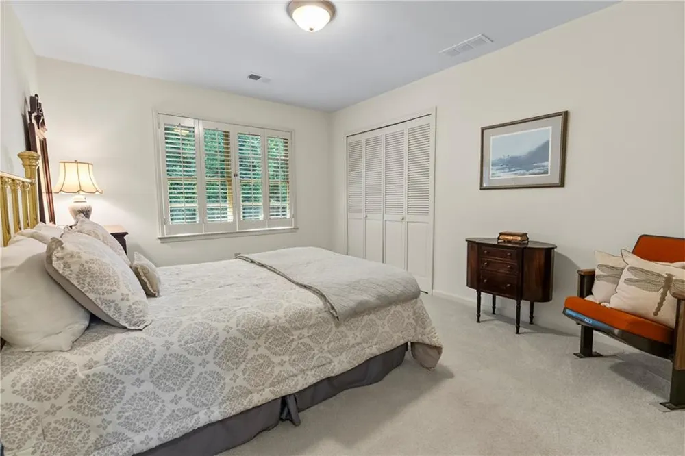 991 White Oak Pass Alpharetta, GA 30005