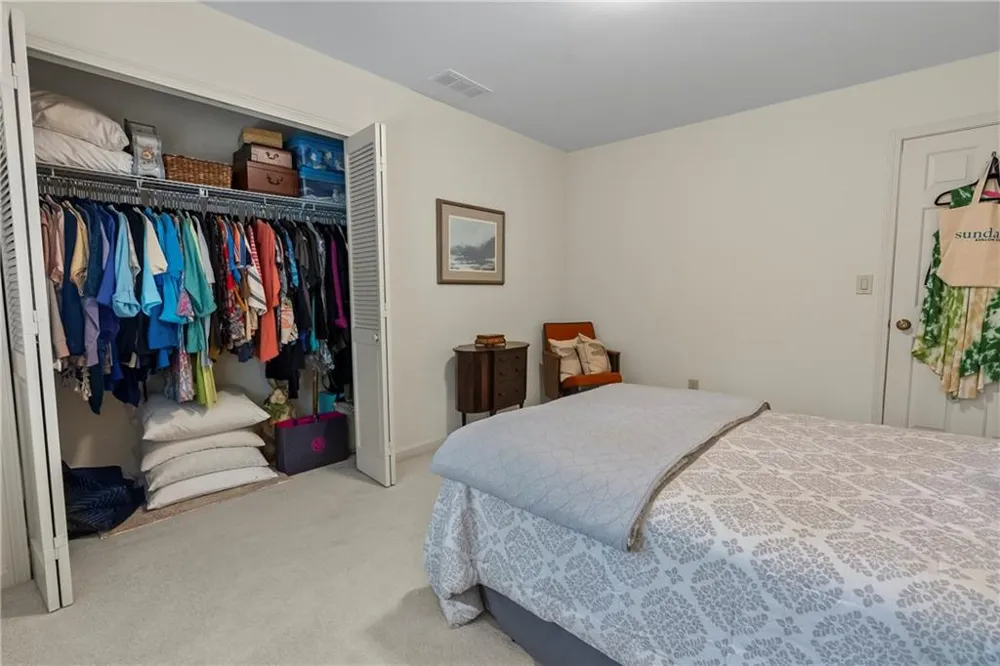 991 White Oak Pass Alpharetta, GA 30005