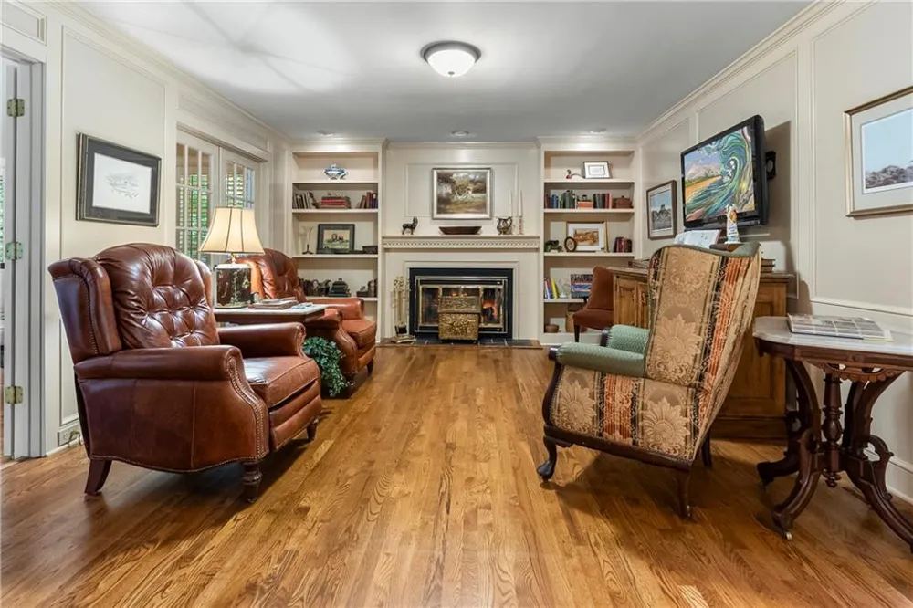 991 White Oak Pass Alpharetta, GA 30005