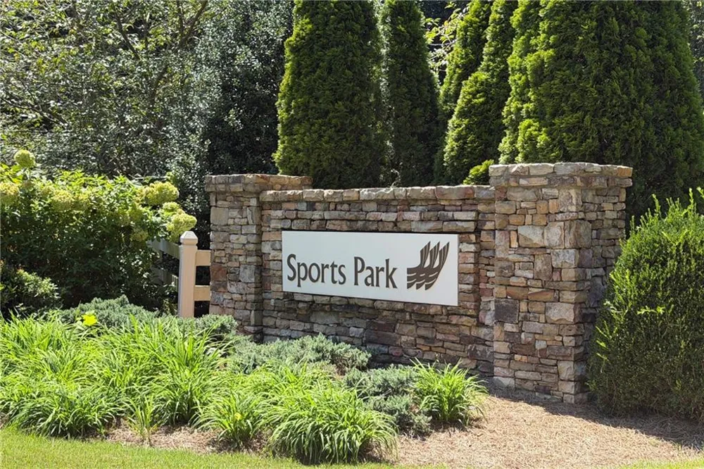 991 White Oak Pass Alpharetta, GA 30005