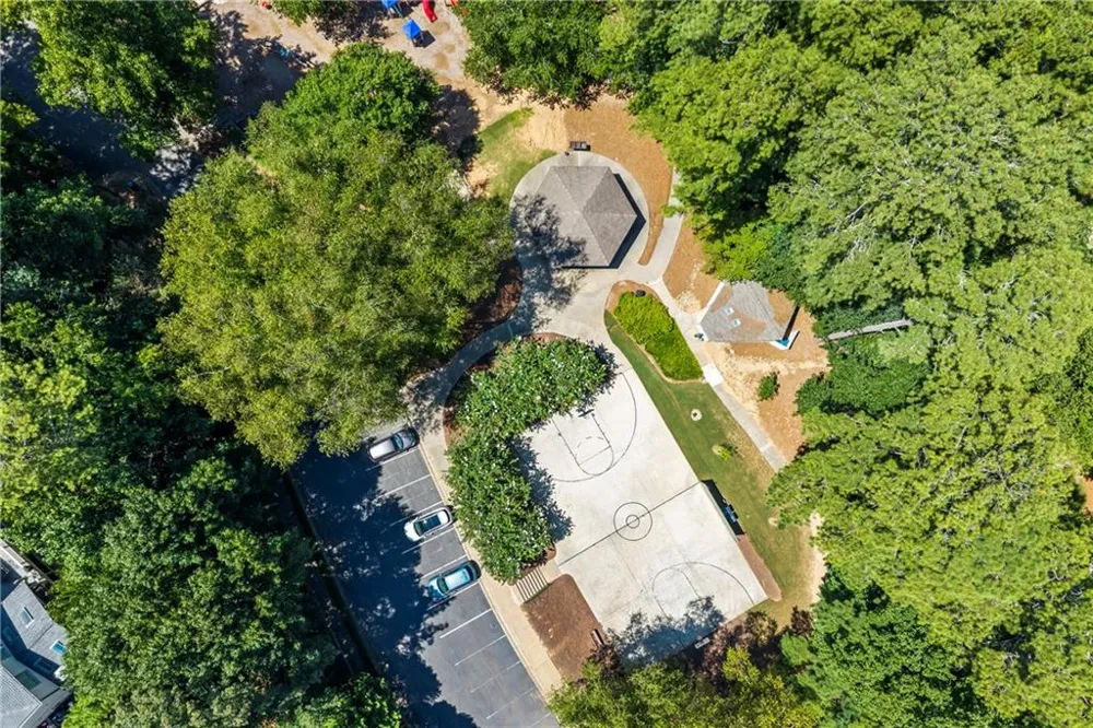991 White Oak Pass Alpharetta, GA 30005