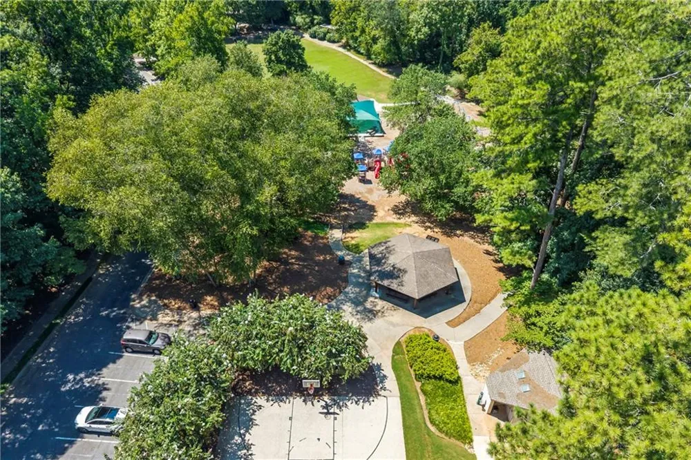 991 White Oak Pass Alpharetta, GA 30005