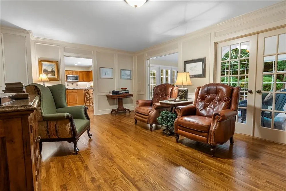 991 White Oak Pass Alpharetta, GA 30005