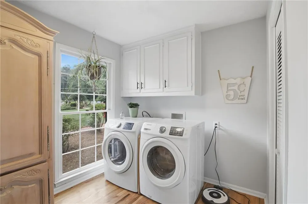 2059 Mountain Creek Drive Stone Mountain, GA 30087