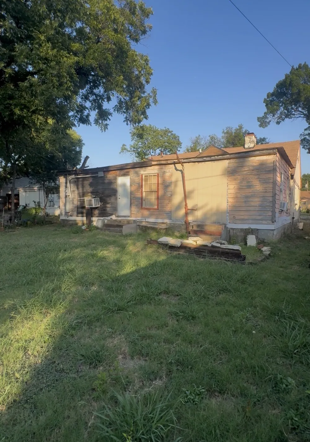 2403 Langdon Avenue Dallas, TX 75235