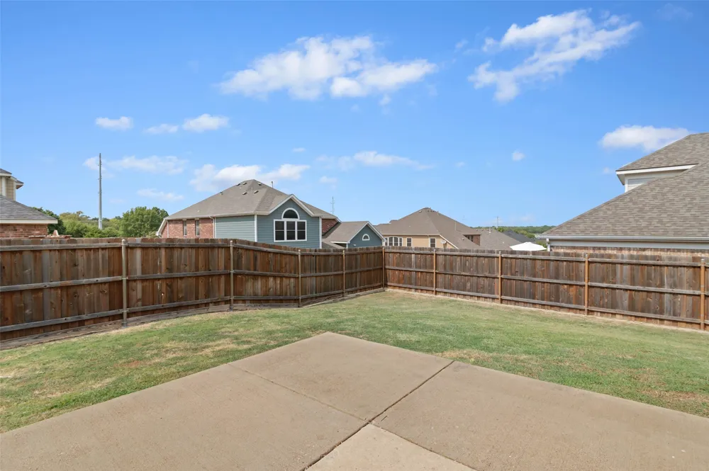 2501 Claymore Avenue Garland, TX 75043