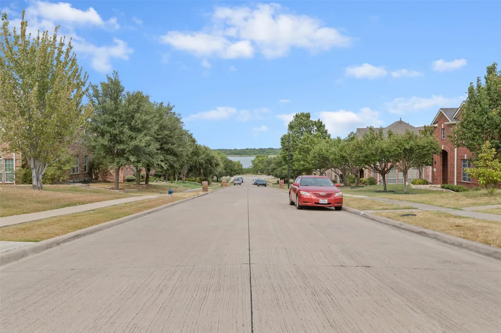 2501 Claymore Avenue Garland, TX 75043
