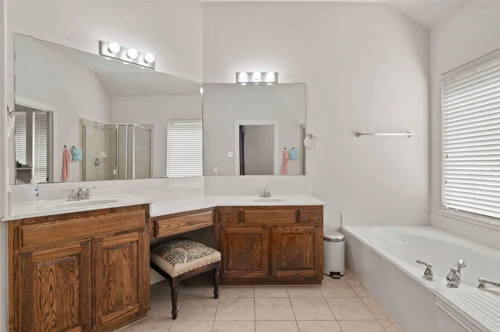 2501 Claymore Avenue Garland, TX 75043