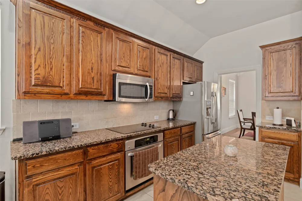 2501 Claymore Avenue Garland, TX 75043
