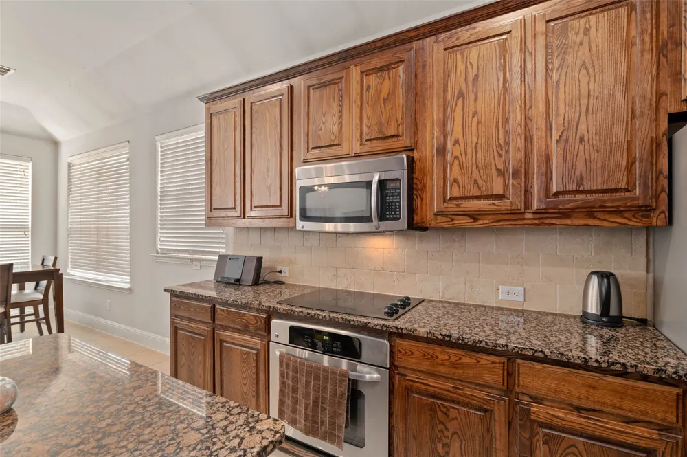 2501 Claymore Avenue Garland, TX 75043
