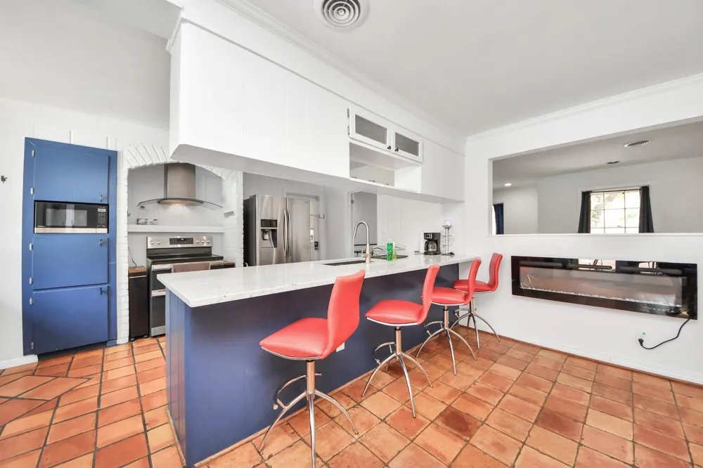 5139 Beechnut Street Houston, TX 77096