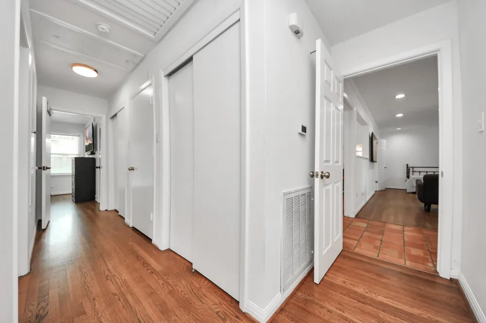 5139 Beechnut Street Houston, TX 77096
